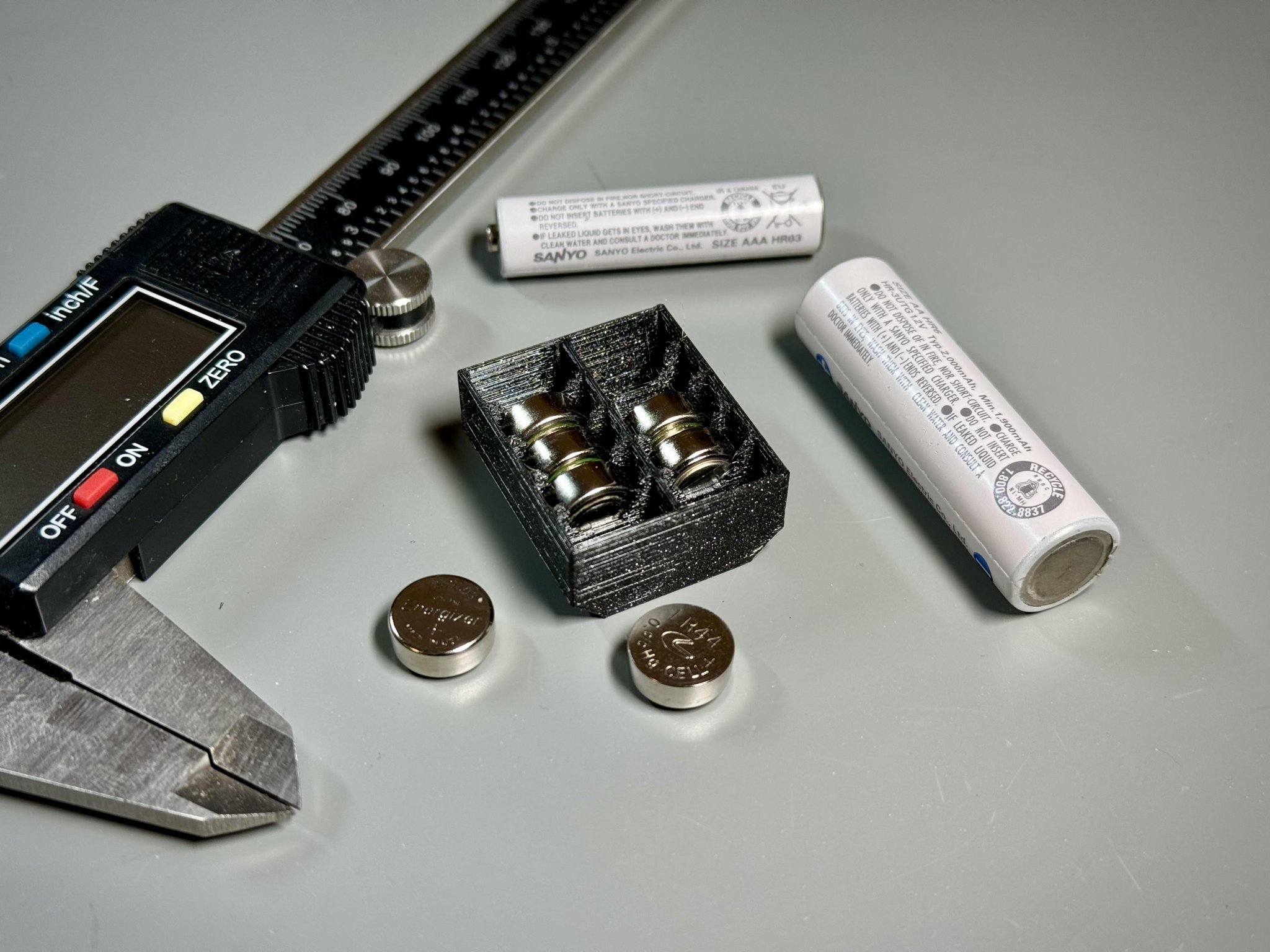 Giá đỡ pin đơn giản cho pin đồng xu LR44