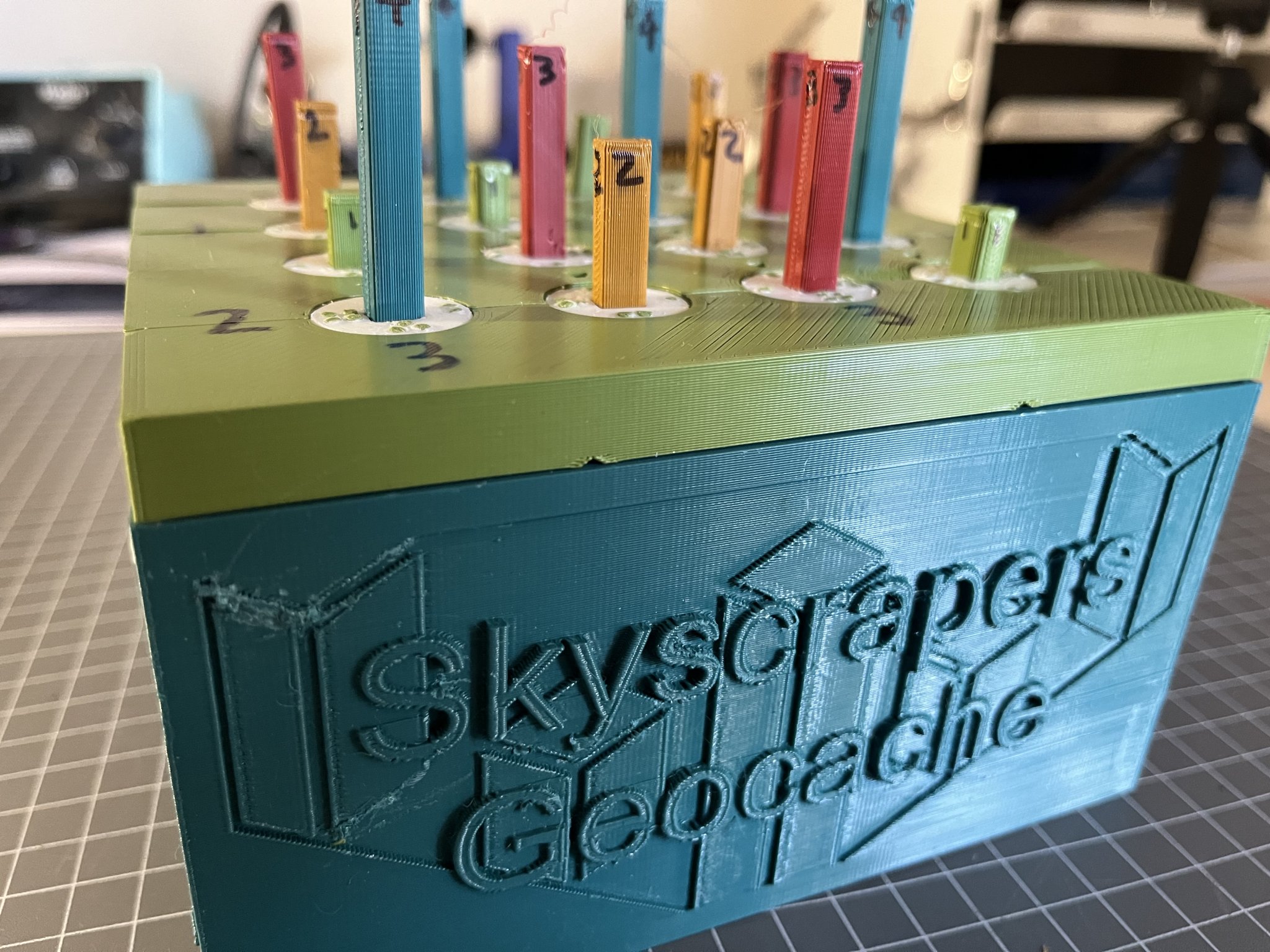 Tháp chọc trời tùy chỉnh cho trò chơi geocache