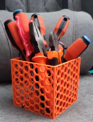 Giá đỡ bút hoặc dụng cụ hình lục giác