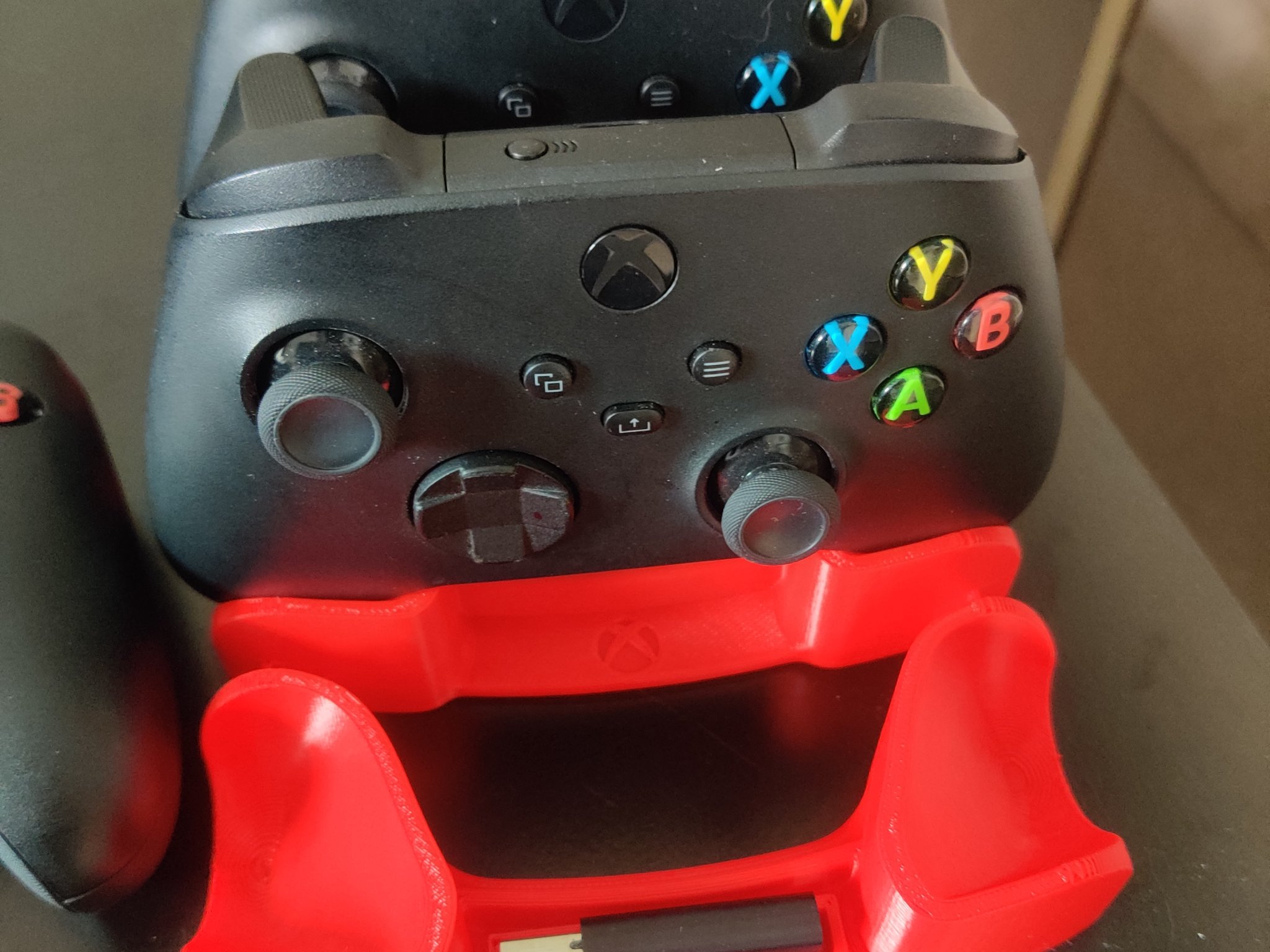 Giá đỡ tay cầm Xbox 4 chiếc với chỗ để USB