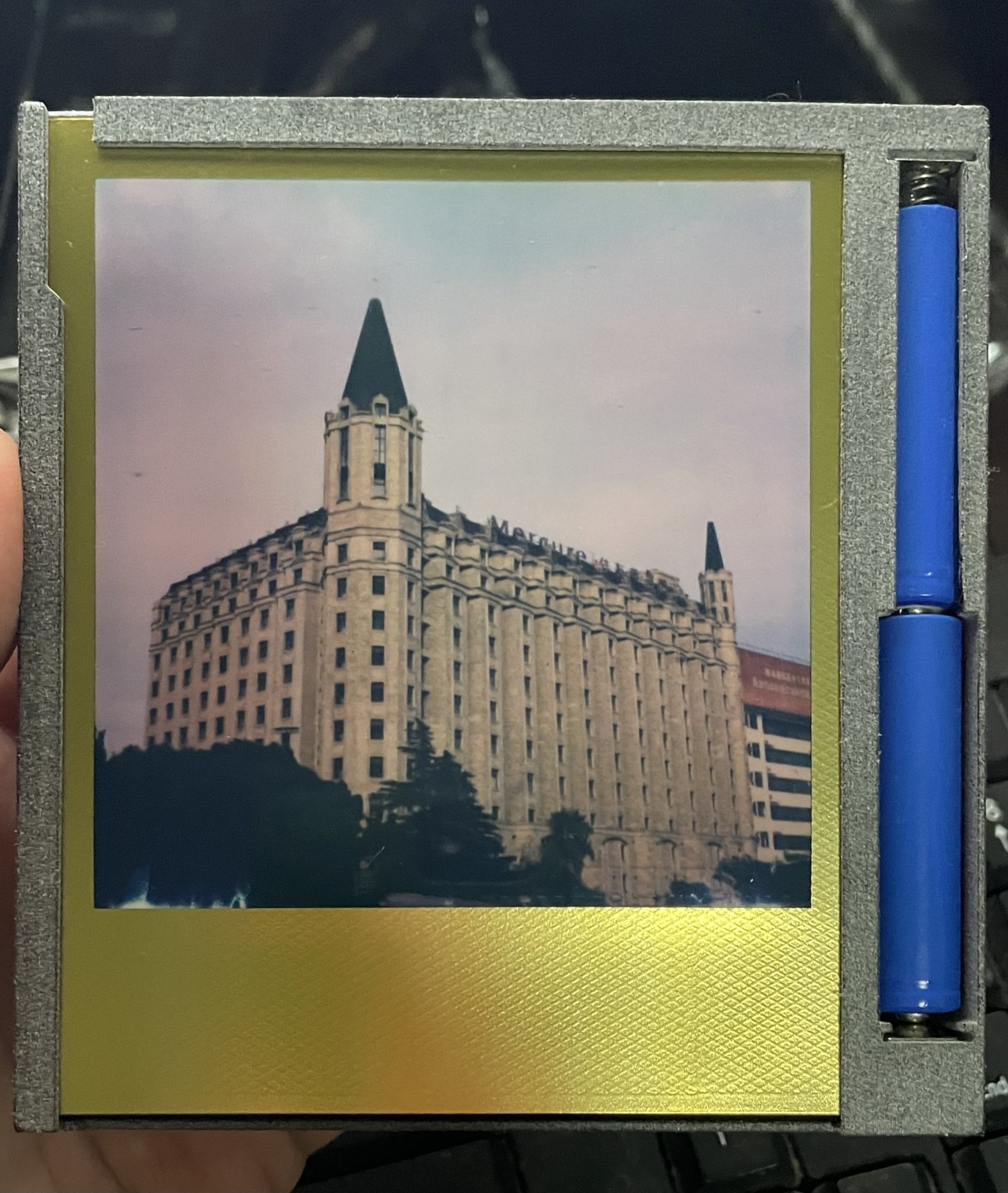 Bộ chuyển đổi Polaroid Spectra sang băng 600