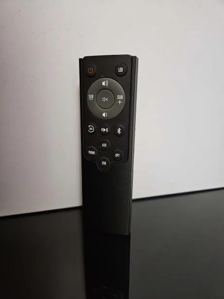 Vỏ bọc điều khiển từ xa Klipsch với nam châm tích hợp