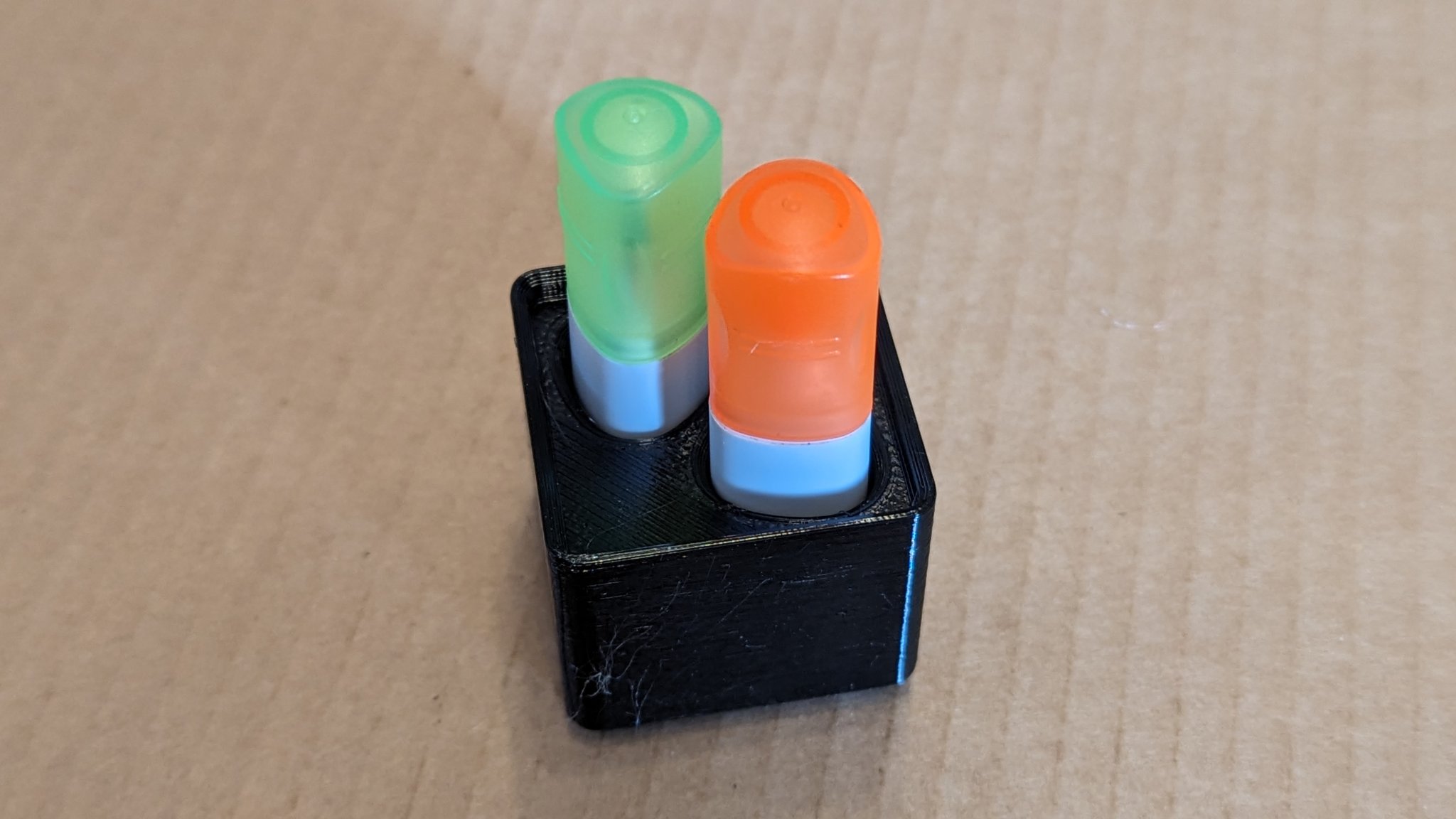 Giá đỡ cho hai bút đánh dấu nhỏ Gridfinity