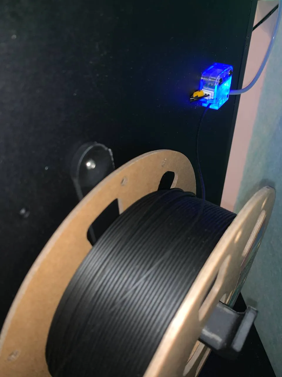 Giá đỡ cuộn filament cải tiến cho Kingroon KLP1