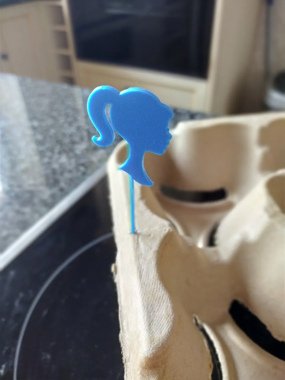 Đế trang trí hình Barbie cho bánh ngọt