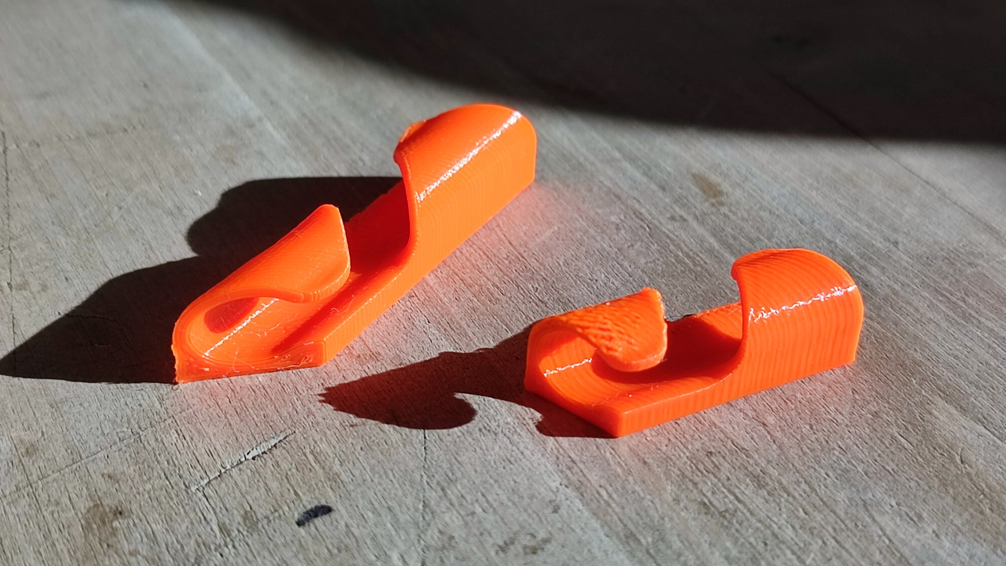 Giá đỡ cáp đơn giản và tiện lợi cho dây điện