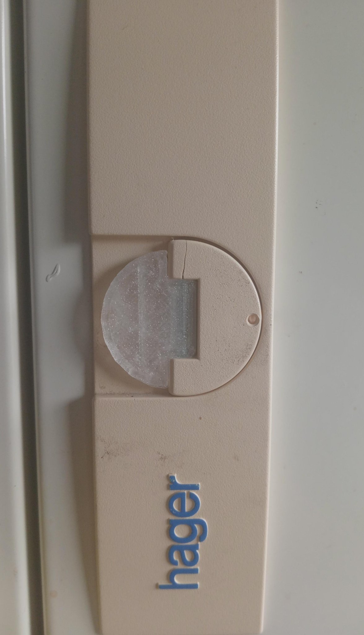 Cần gạt cửa thay thế cho tủ điện hager univers z