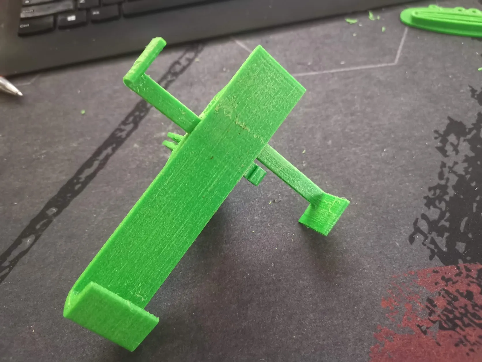 Giá đỡ điện thoại cho ô tô dễ in ấn