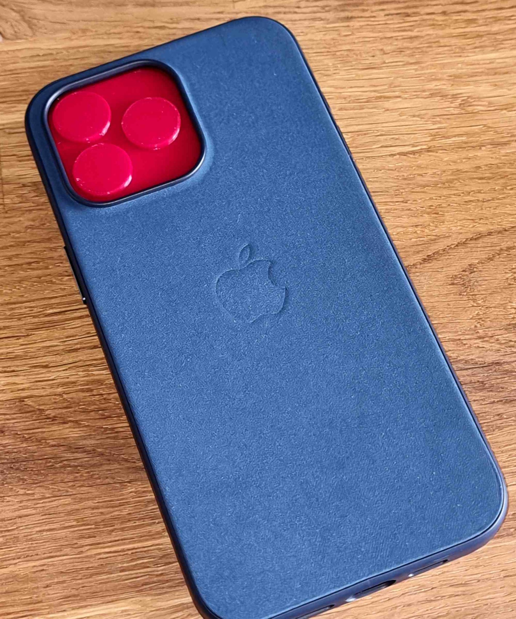 Mô hình giả lập iPhone 15 Pro Max dễ in 3D