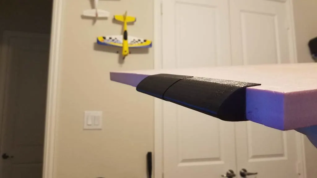 Gắn cánh cho mô hình máy bay RC bằng bìa xốp 1 inch