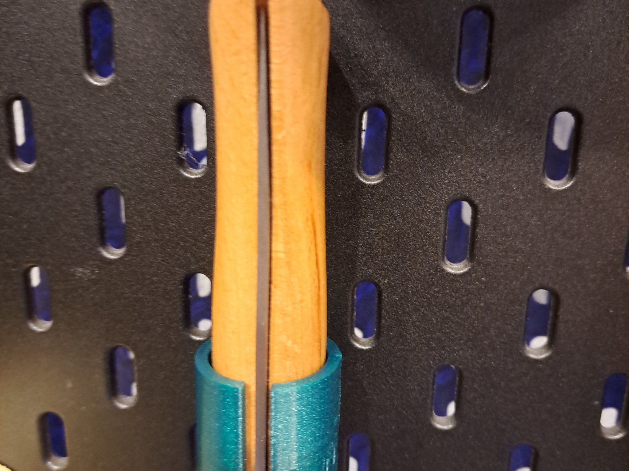 Giá đỡ Opinel N°10 cho tường Skadis của IKEA