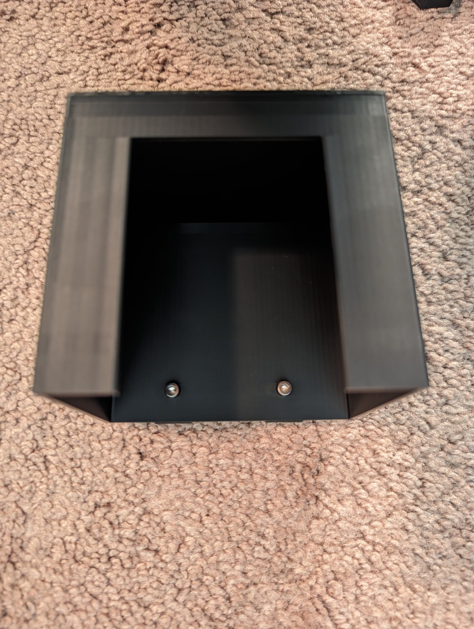 Giá đỡ pin Ryobi cho tường lưu trữ tổ ong 2 kích thước