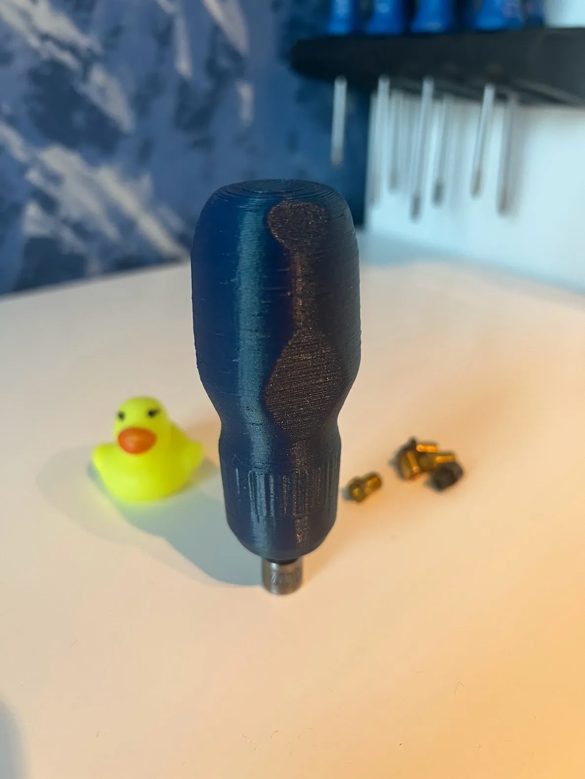 Cán tua vít cho việc thay đầu vòi dễ dàng