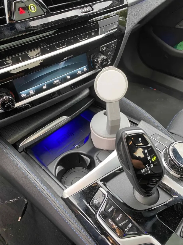 Mở rộng giá đỡ cốc cho bộ sạc Magsafe của Apple