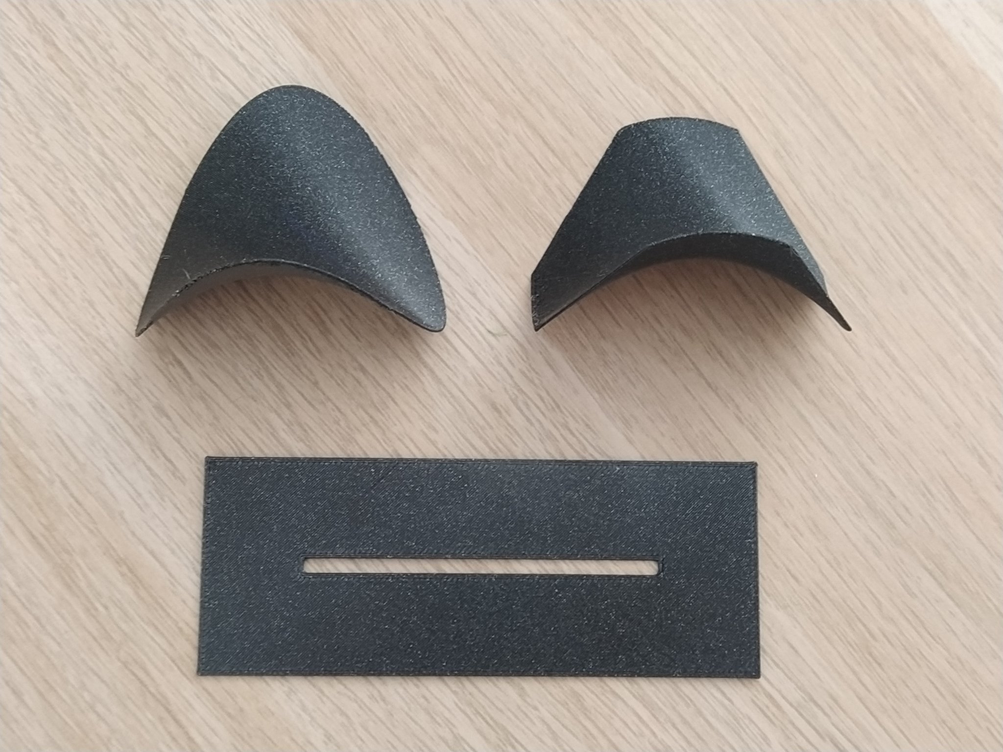 Trò chơi khéo léo với chip và khe hẹp