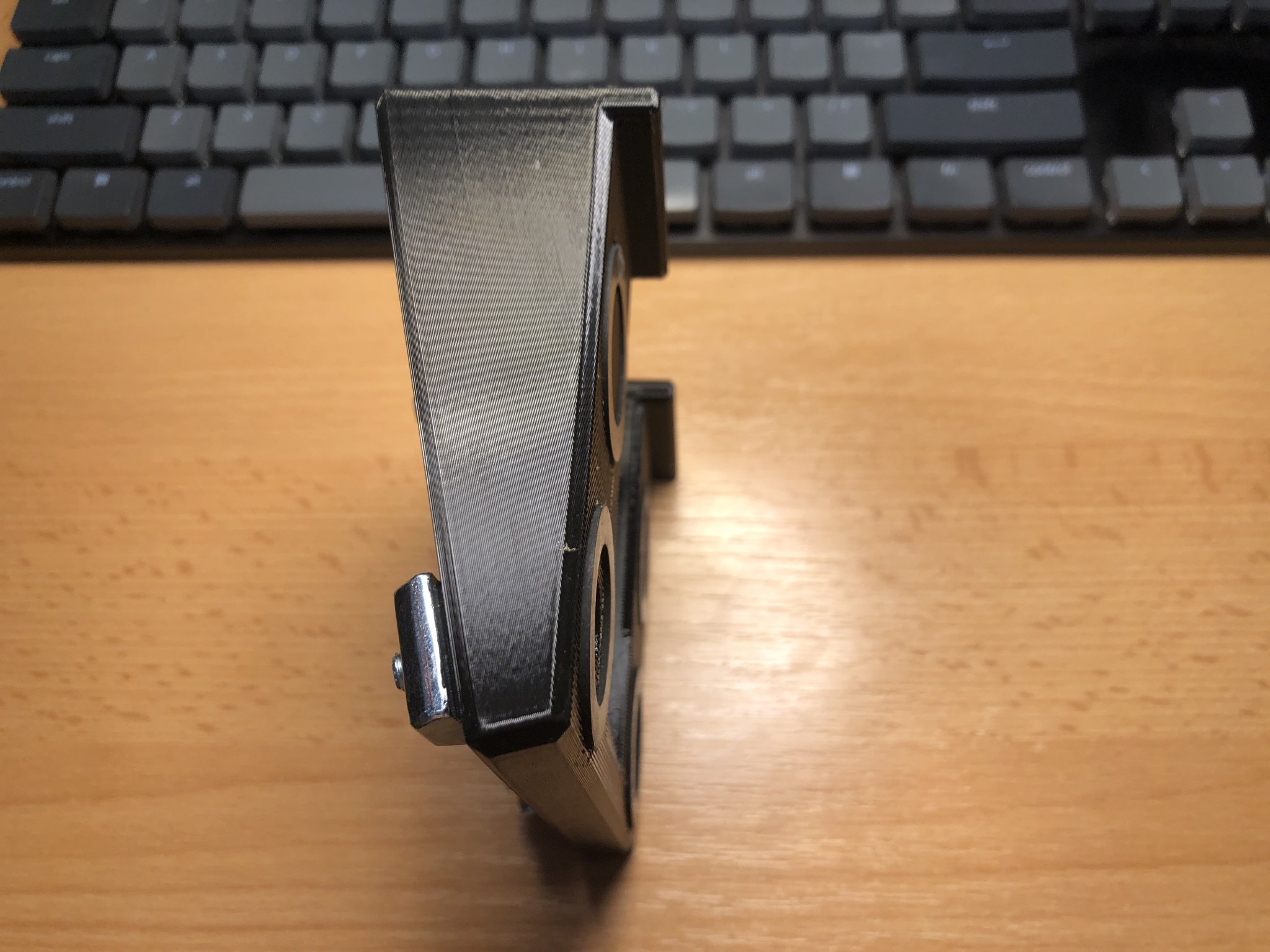 Giá đỡ bàn Fanatec CSL DD với chân cao su