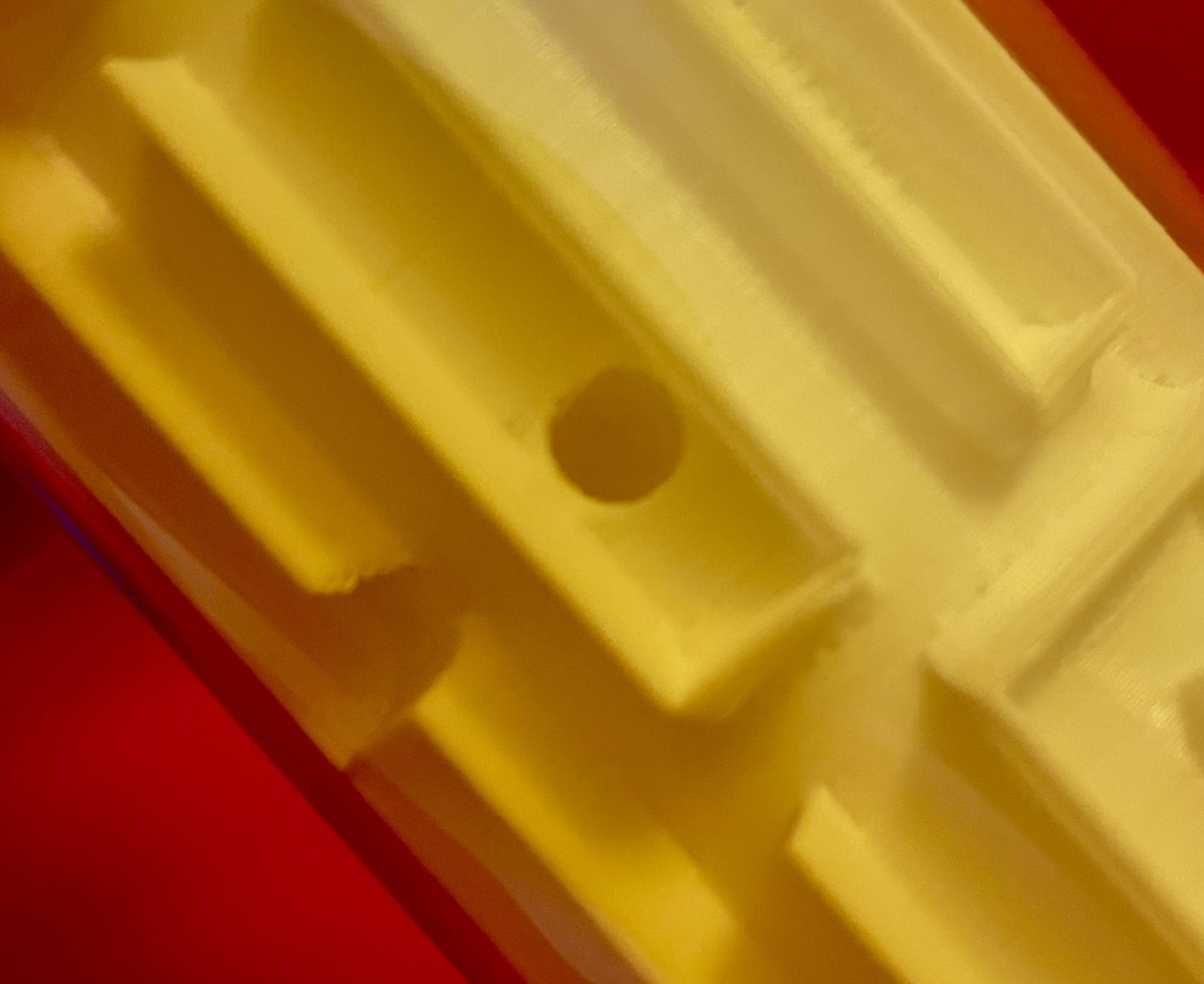 Nắp lọ thuốc hình mê cung 3D với thiết kế đa chiều