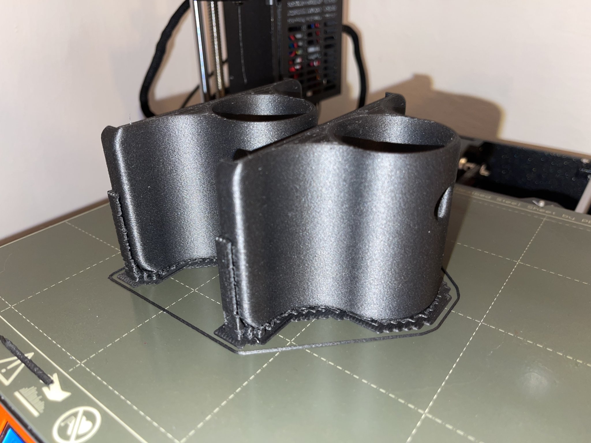 Giá đỡ loa JBL Control cho chân PA Adam Hall