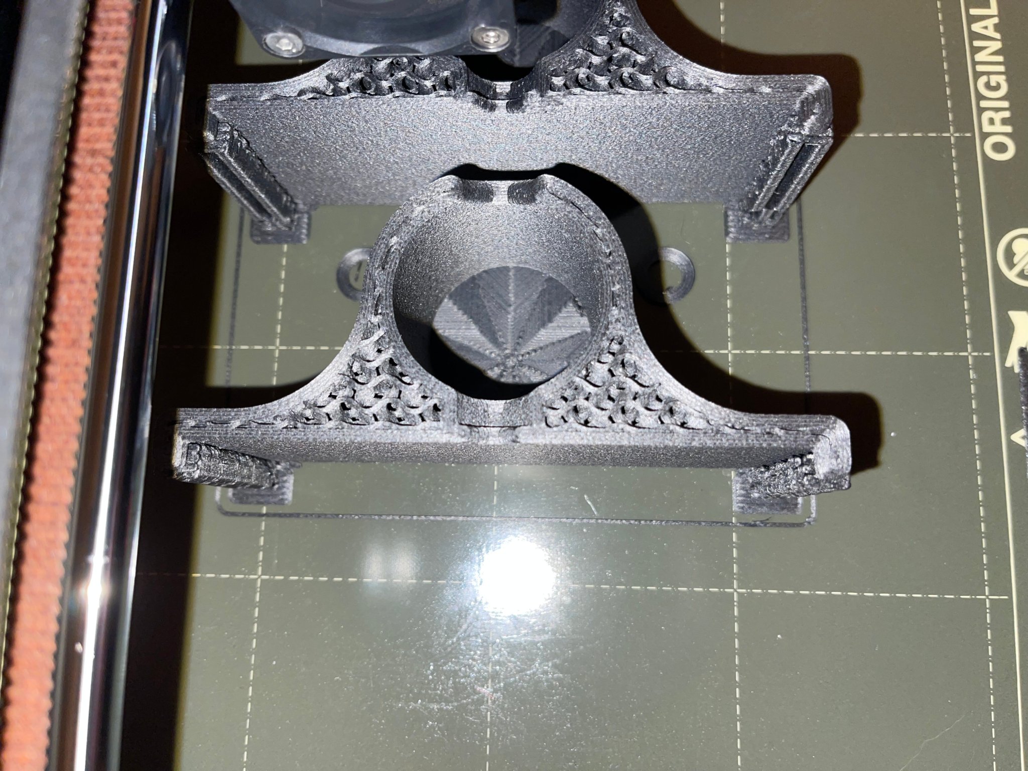 Giá đỡ loa JBL Control cho chân PA Adam Hall