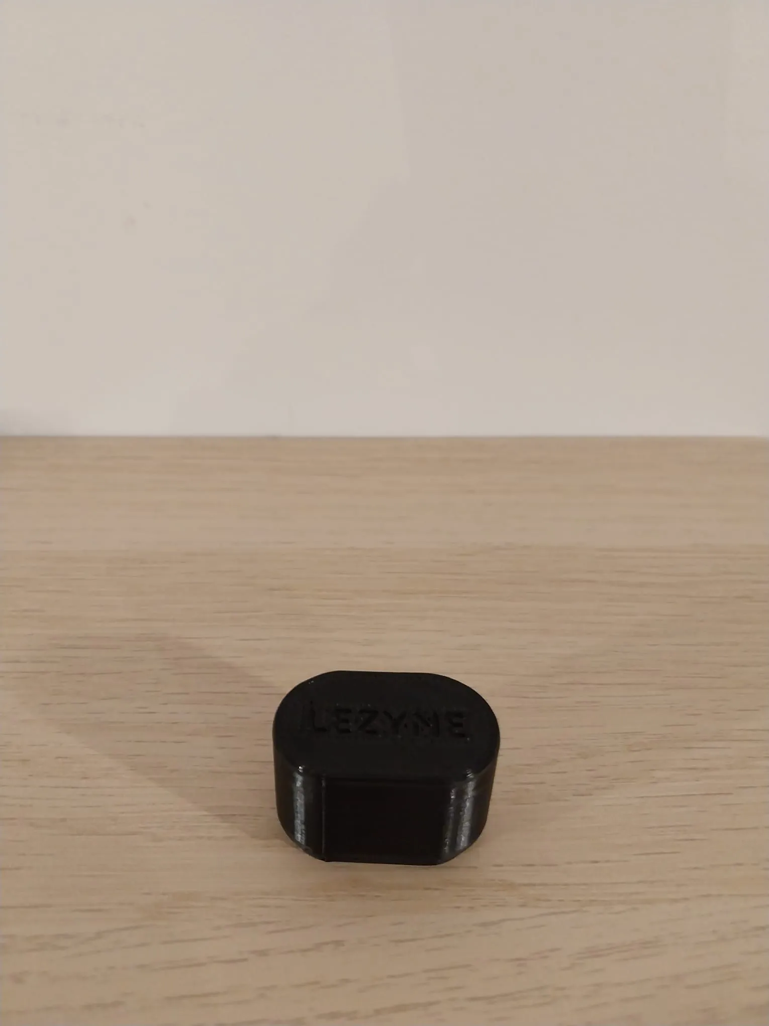 Nắp đèn xe đạp Lezyne minidrive phiên bản V2