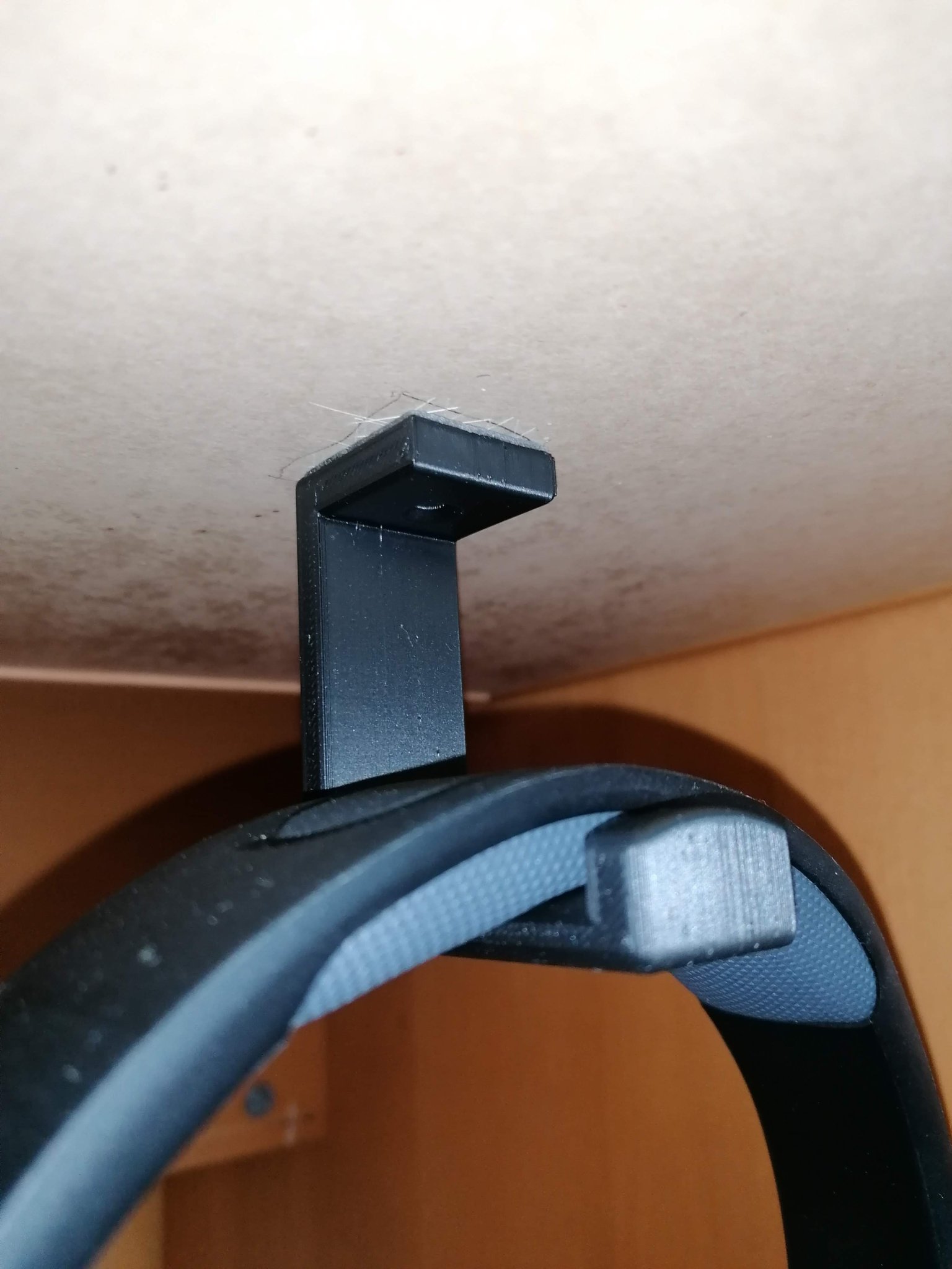 Giá đỡ tai nghe tiện dụng cho không gian làm việc