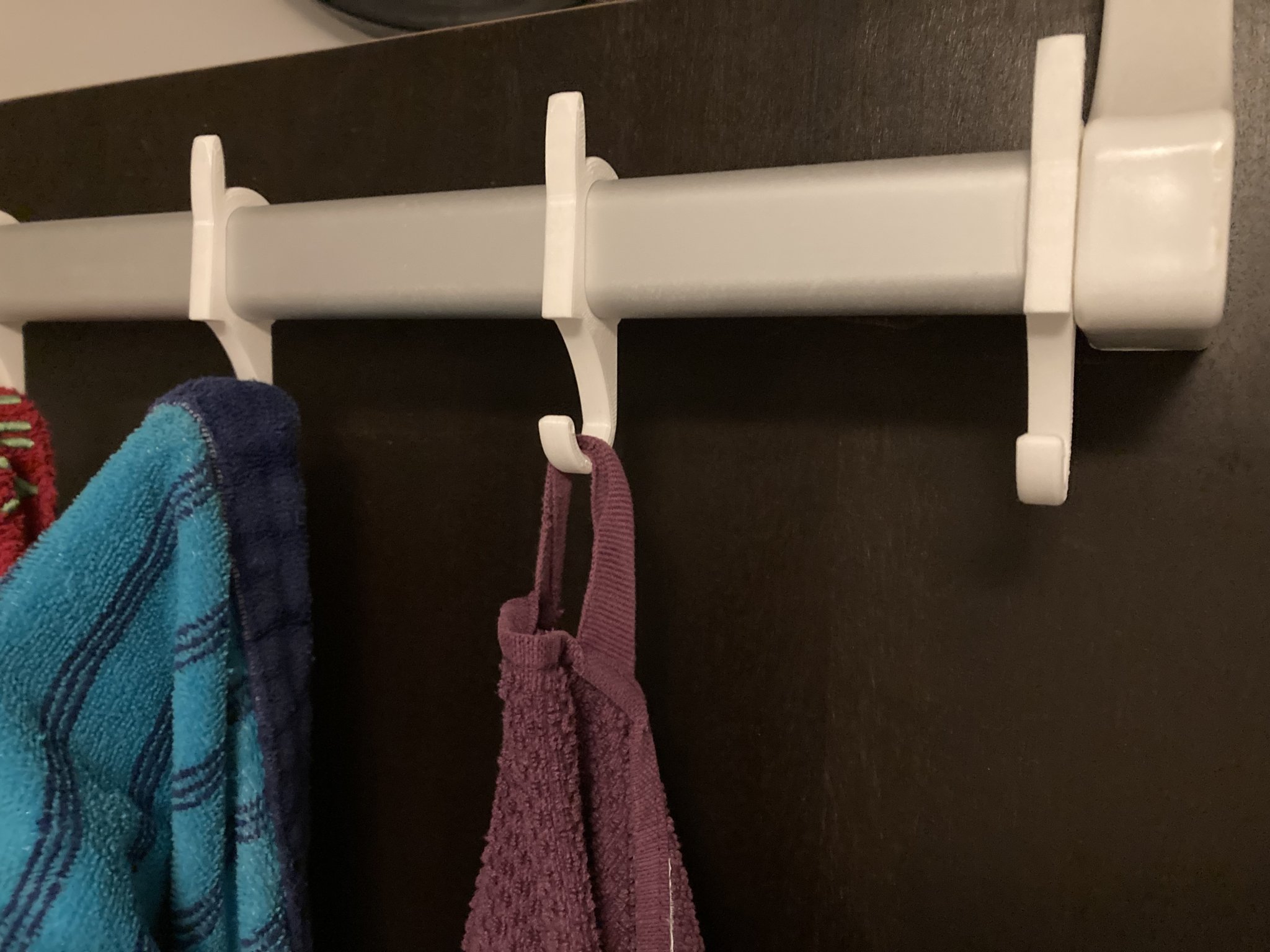 Móc treo đôi cho tủ quần áo tiêu chuẩn