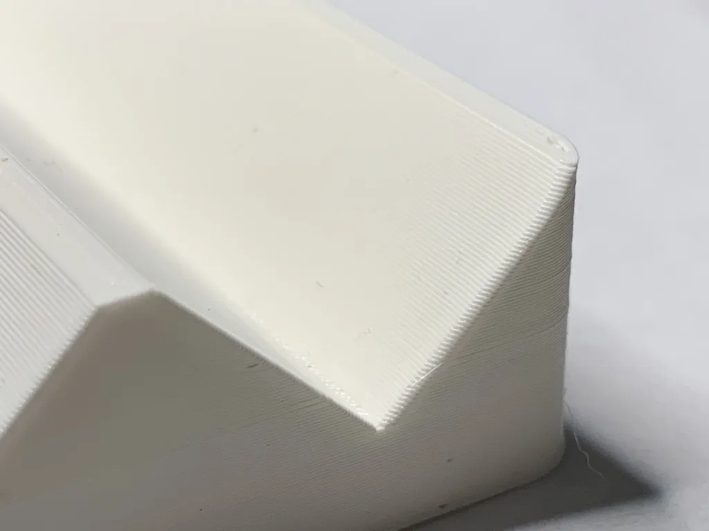 Giá đỡ cho linh kiện điện tử và bánh răng nhỏ