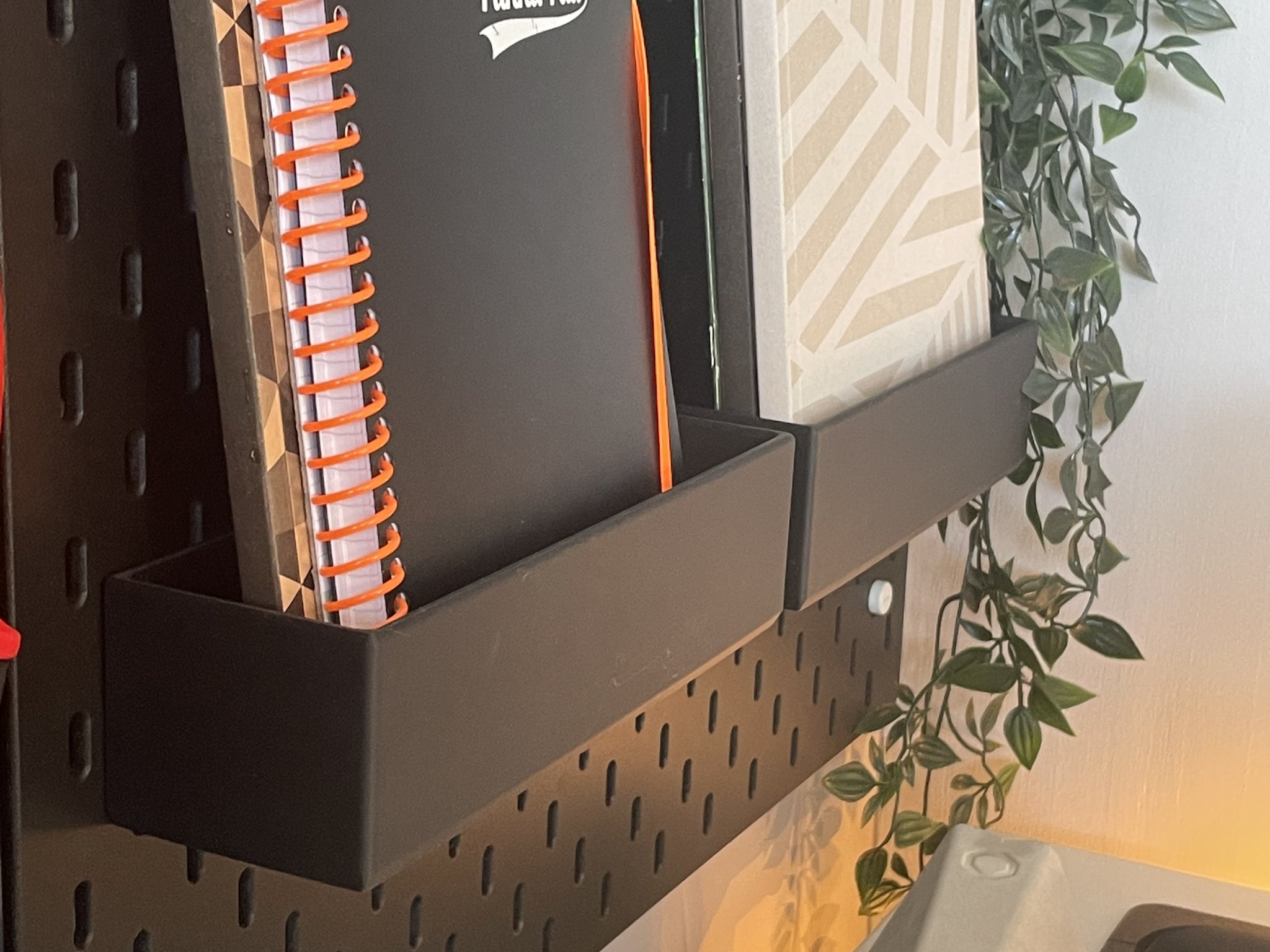 Giá đỡ sách A4 cho hệ thống Ikea Skadis