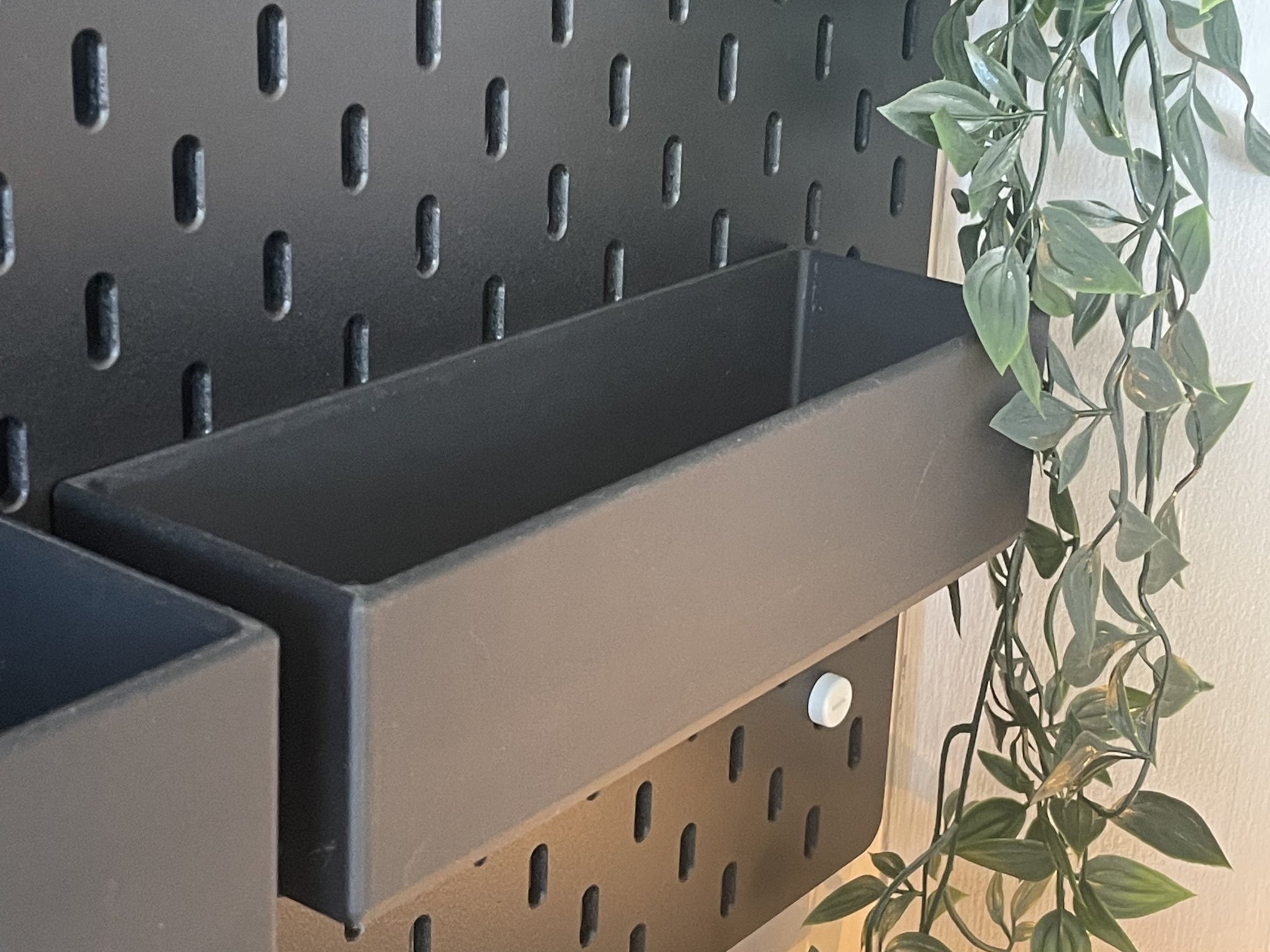 Giá đỡ sách A4 cho hệ thống Ikea Skadis