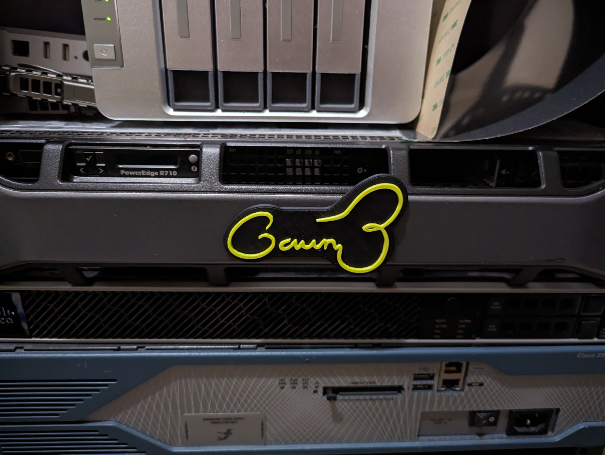 Chèn logo Dell thay thế cho máy chủ R710