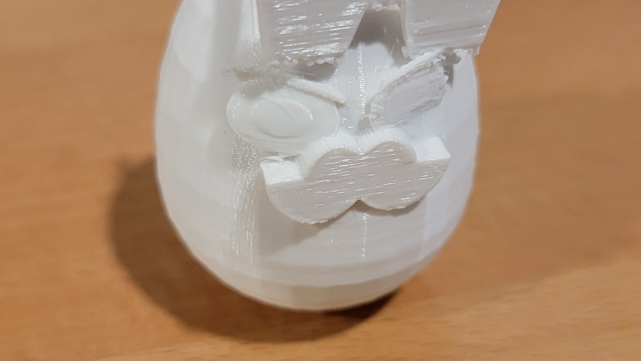 Trứng gián điệp tức giận của Mateo