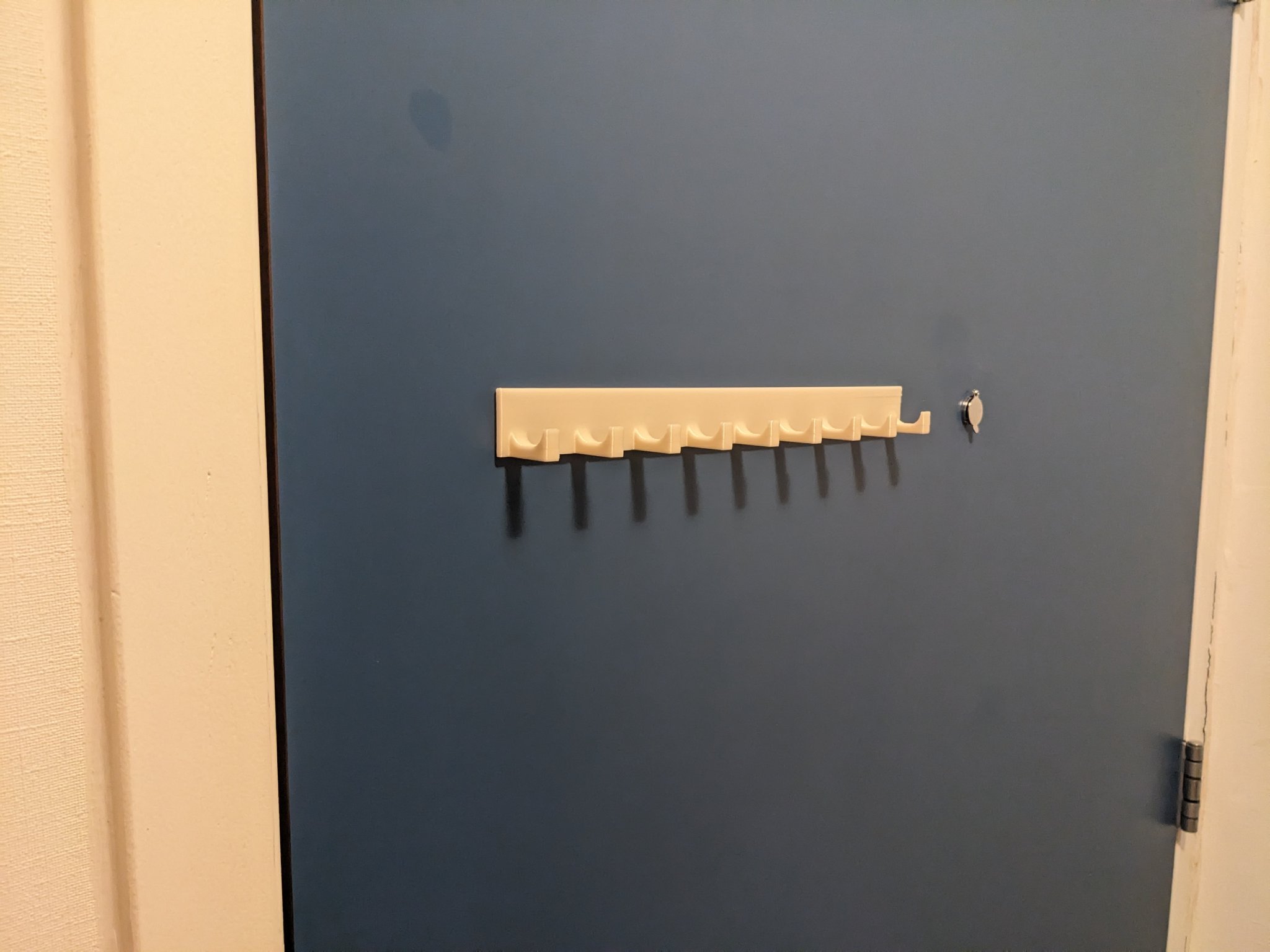 Giá treo chìa khóa không kiểu dáng cho 8 chìa khóa