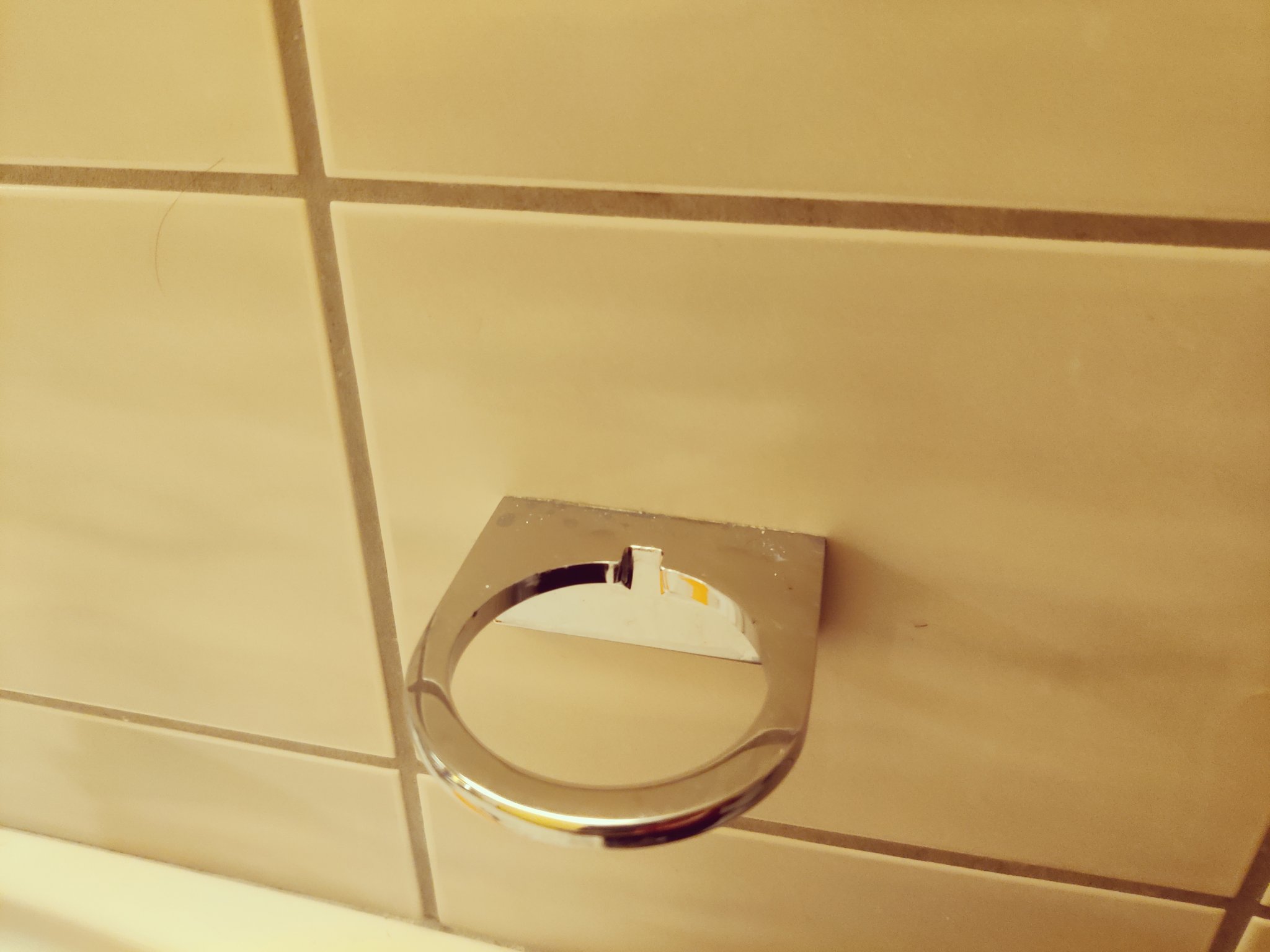 Đĩa xà phòng treo tường với lỗ thoát nước