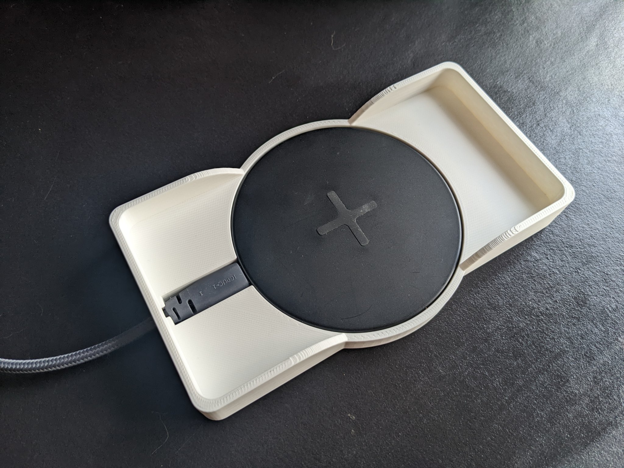 Trạm sạc không dây parametric cho điện thoại Pixel 4