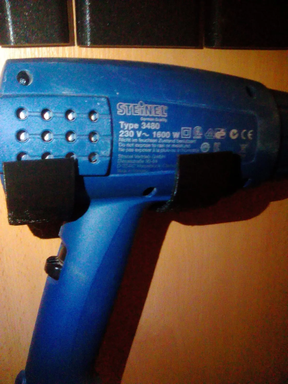 Giá đỡ horkovzdušné pistole treo tường