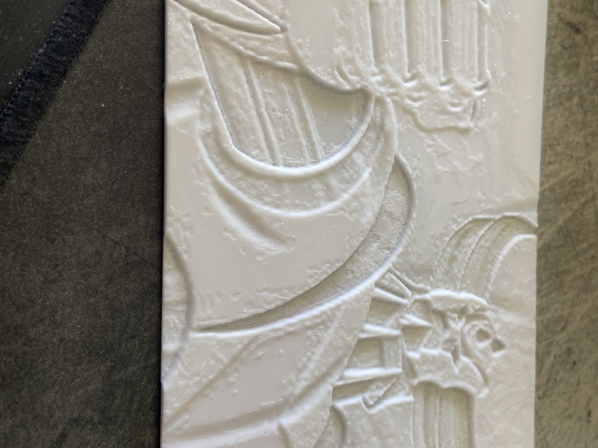 Lithophanie màu Goldorack và hộp đựng của nó