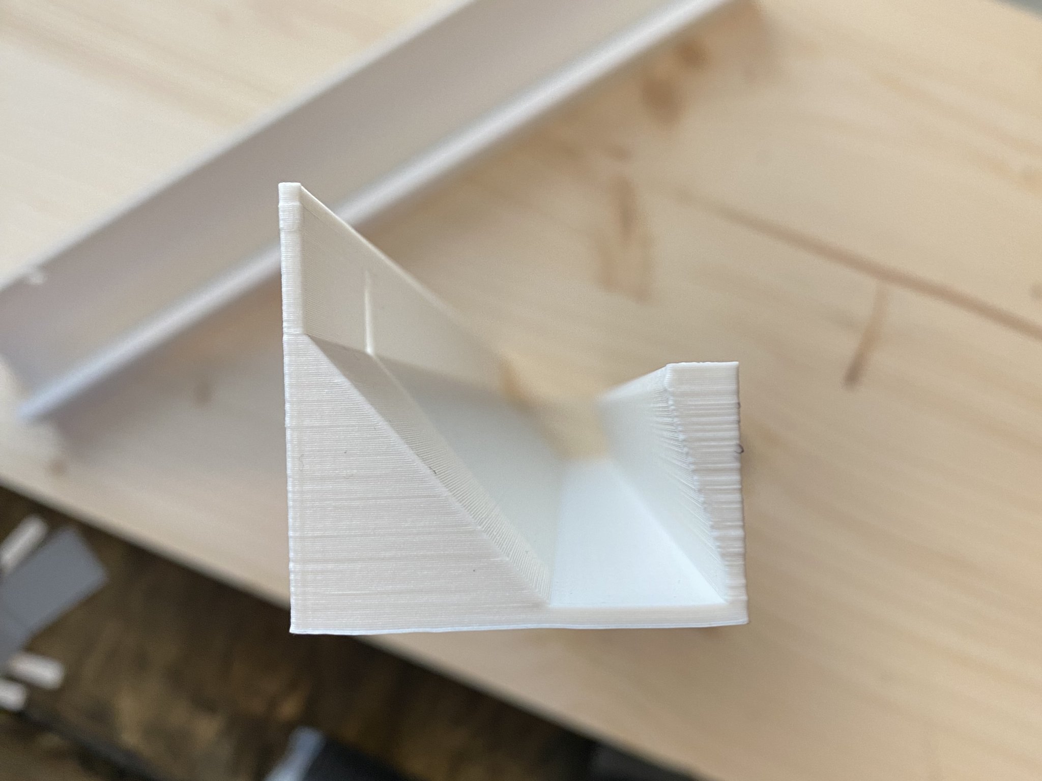 Giá đỡ đĩa nhạc áp lực tường cải tiến