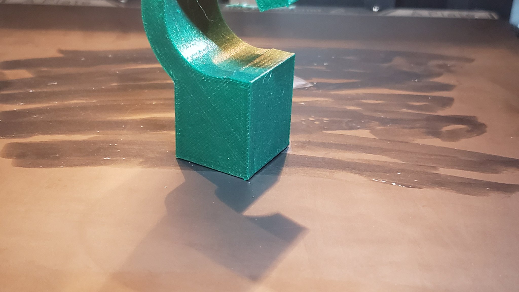 Móc treo thay thế cho chổi và cây lau nhà