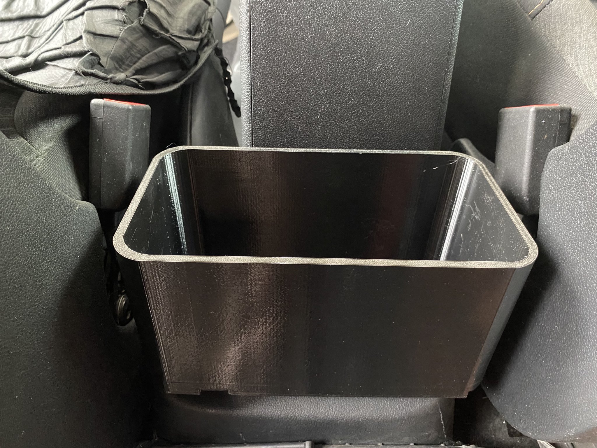 Giá đỡ đồ uống cho xe Citroen Berlingo và Peugeot Partner