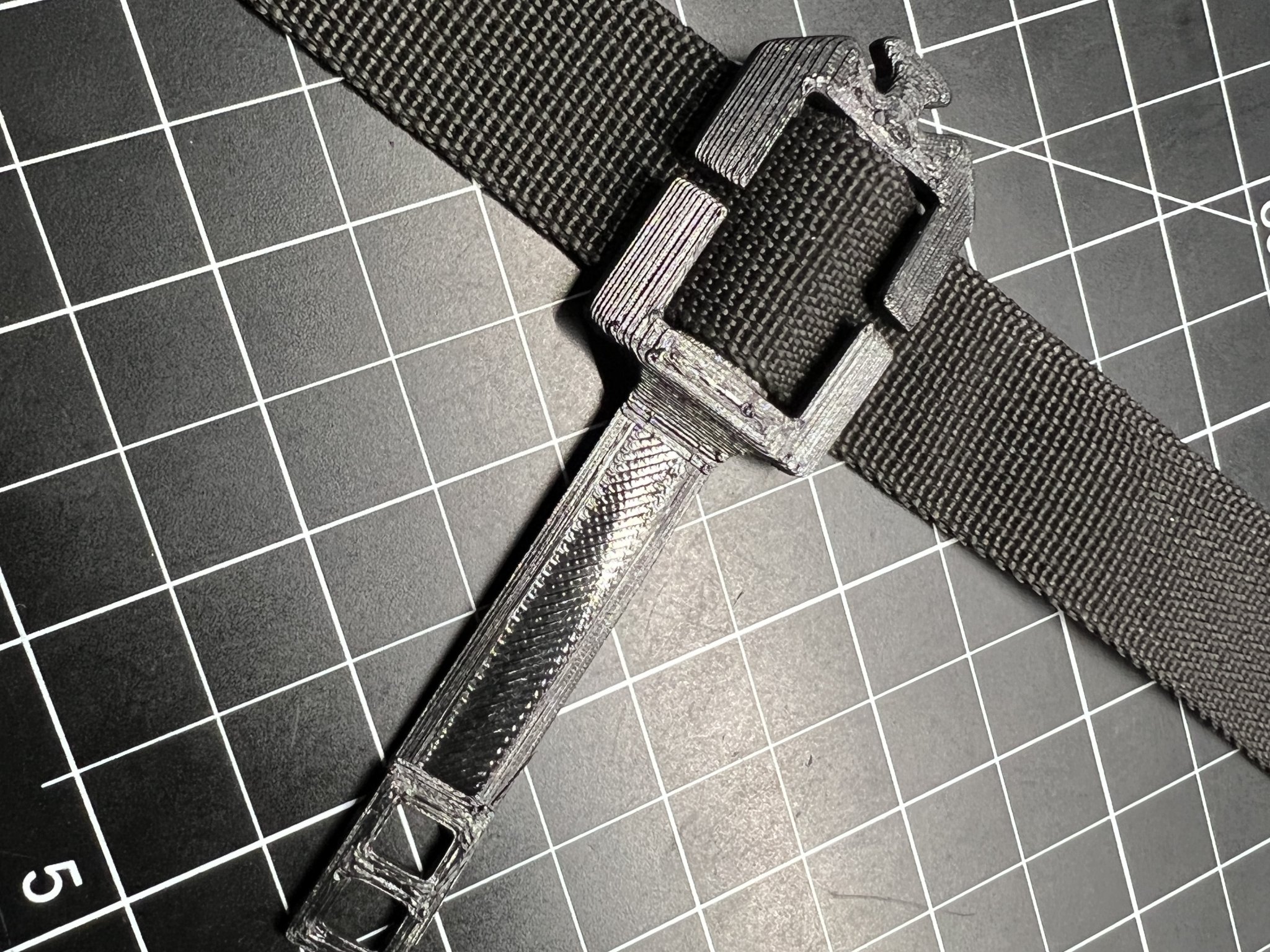 Giải pháp in 3D cho việc quản lý dây đeo ba lô