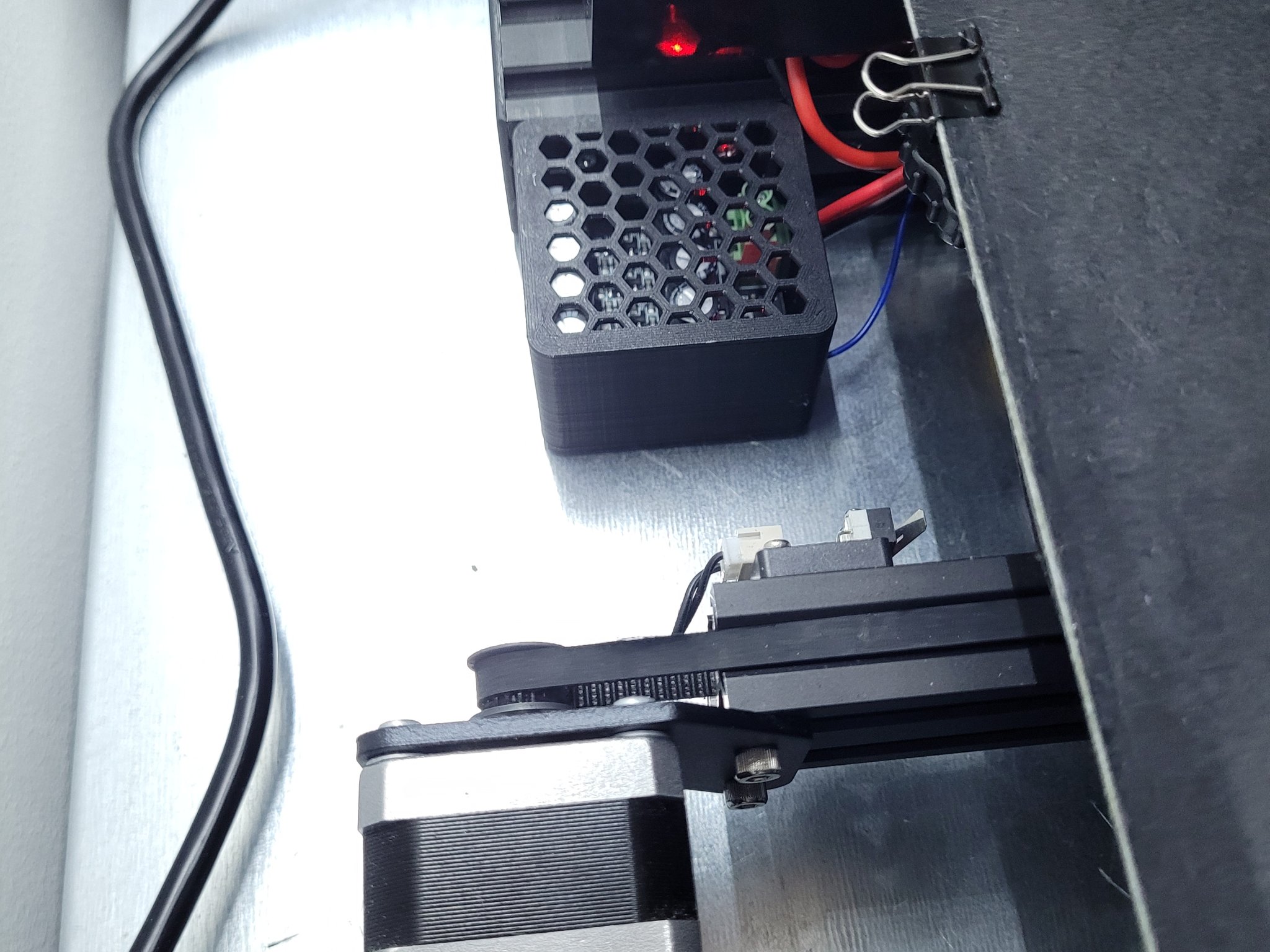 Vỏ bảo vệ BTT UPS 24V cho khung v-slot 40x40