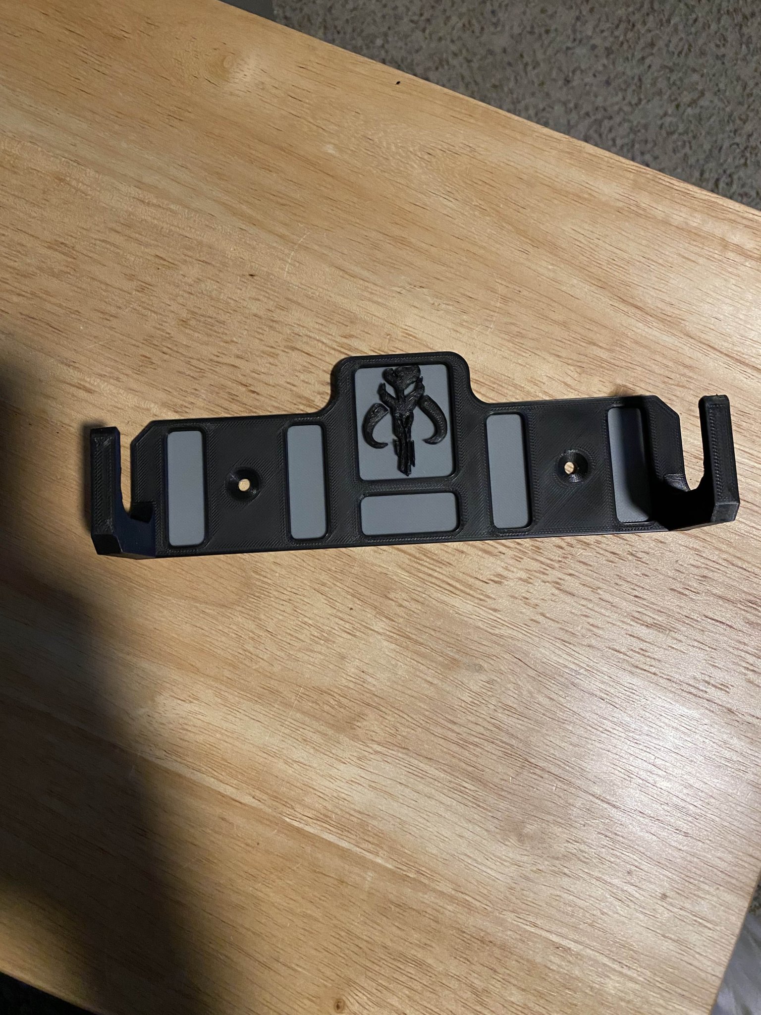 Giá đỡ tường cho Dark Saber