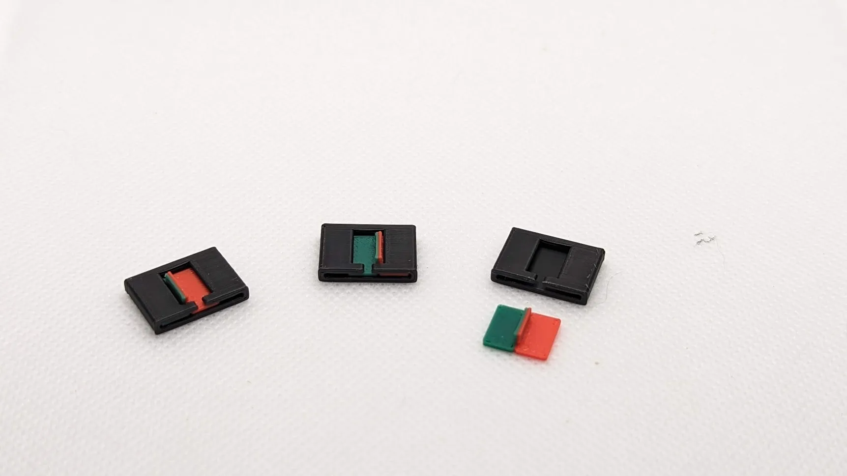 Chỉ báo tình trạng sử dụng khe AMS cho máy in 3D