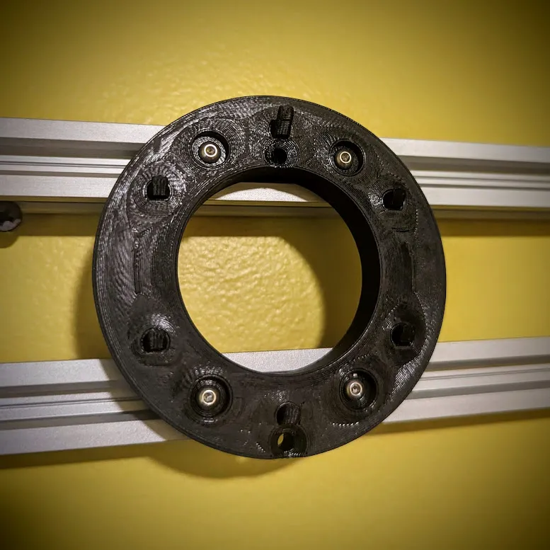 Giá đỡ treo vô lăng Momo/Sparco trên tường