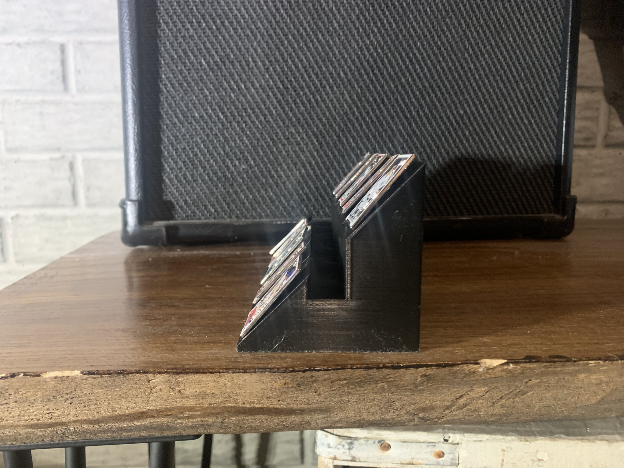 Giá đỡ bộ pin Super Box 2023 Topps Series 1