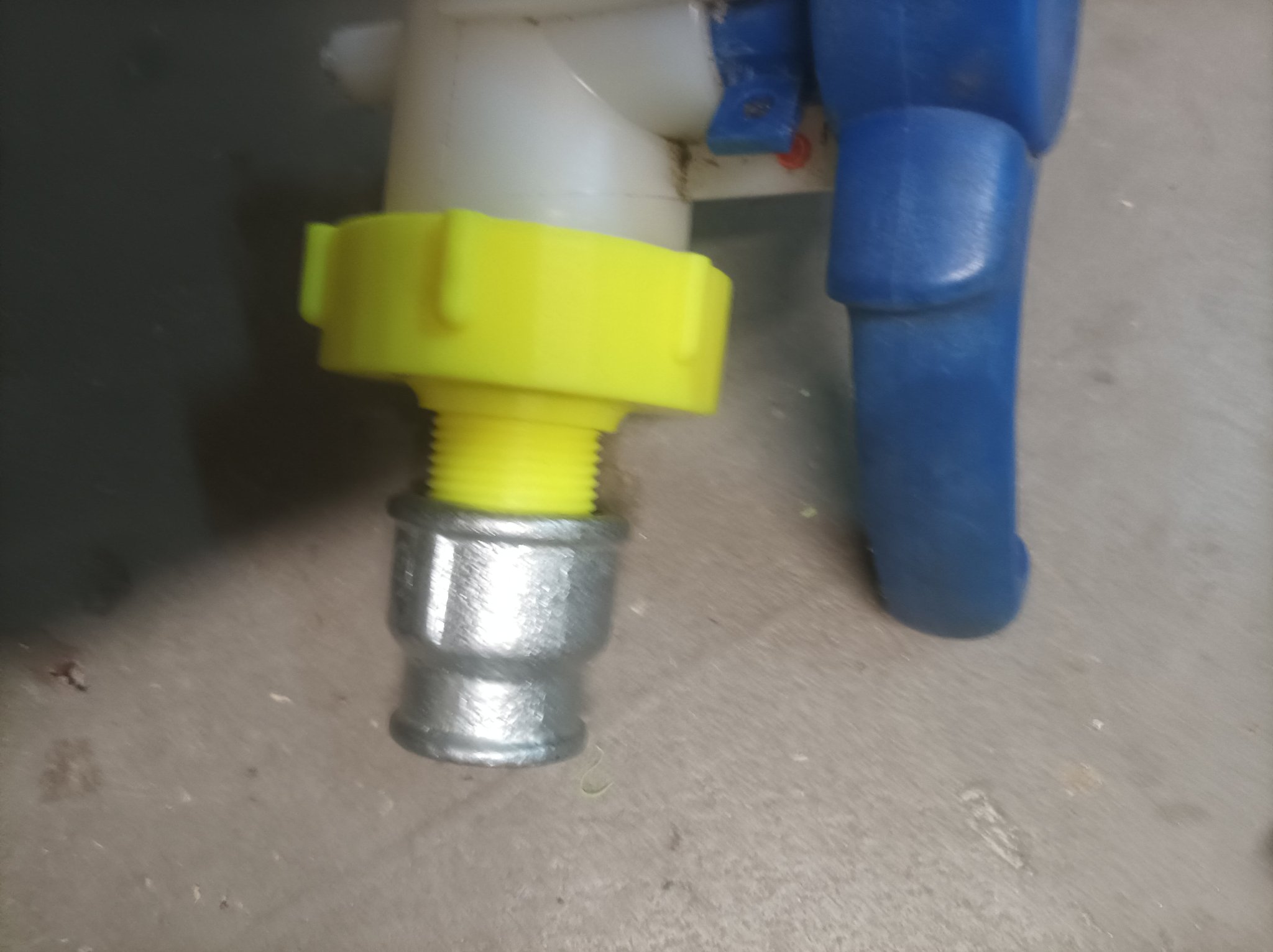 Đầu nối cho thùng IBC 60 x 6 inch