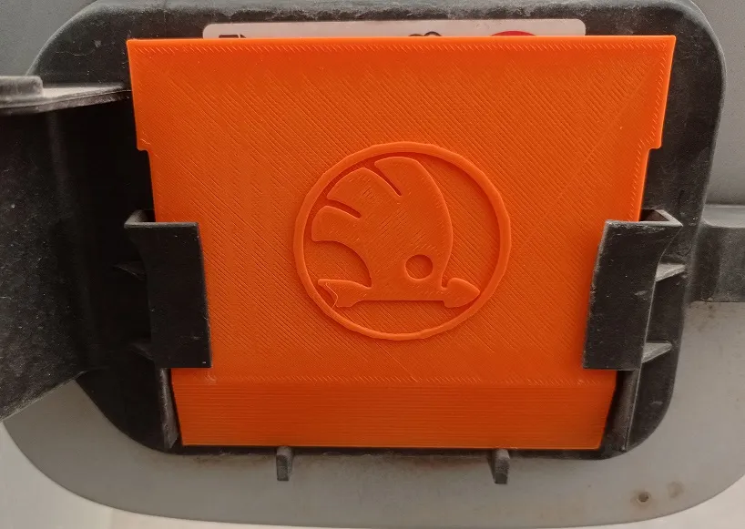 Công cụ cạo băng cho Skoda Octavia III với logo