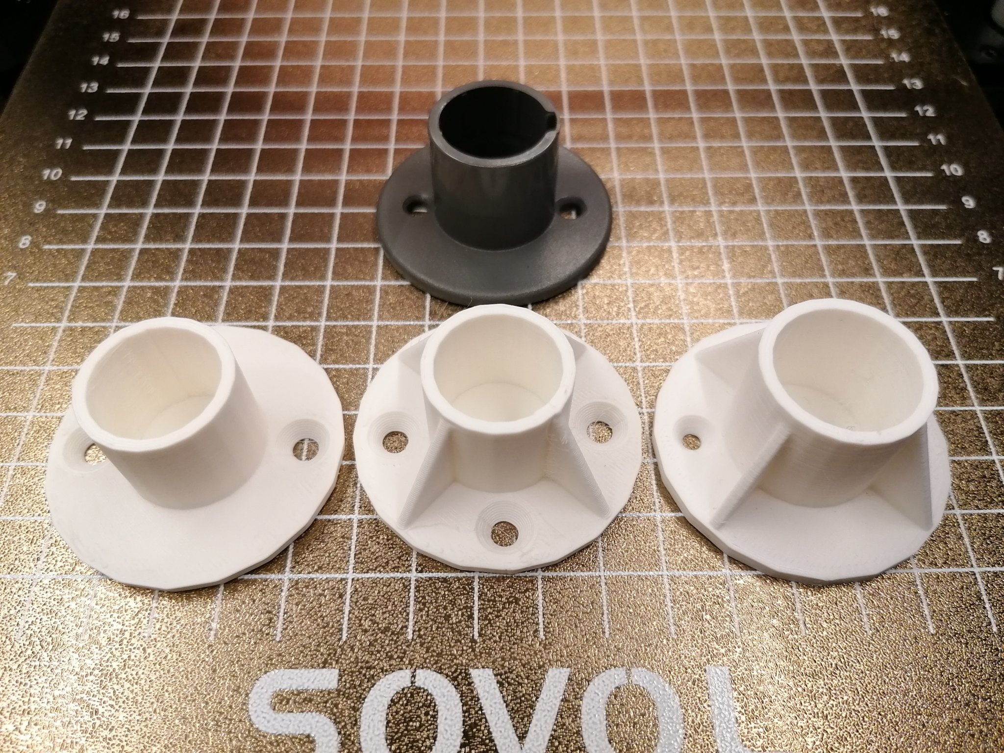 Giá đỡ gắn cột cho kệ xoay trong bếp