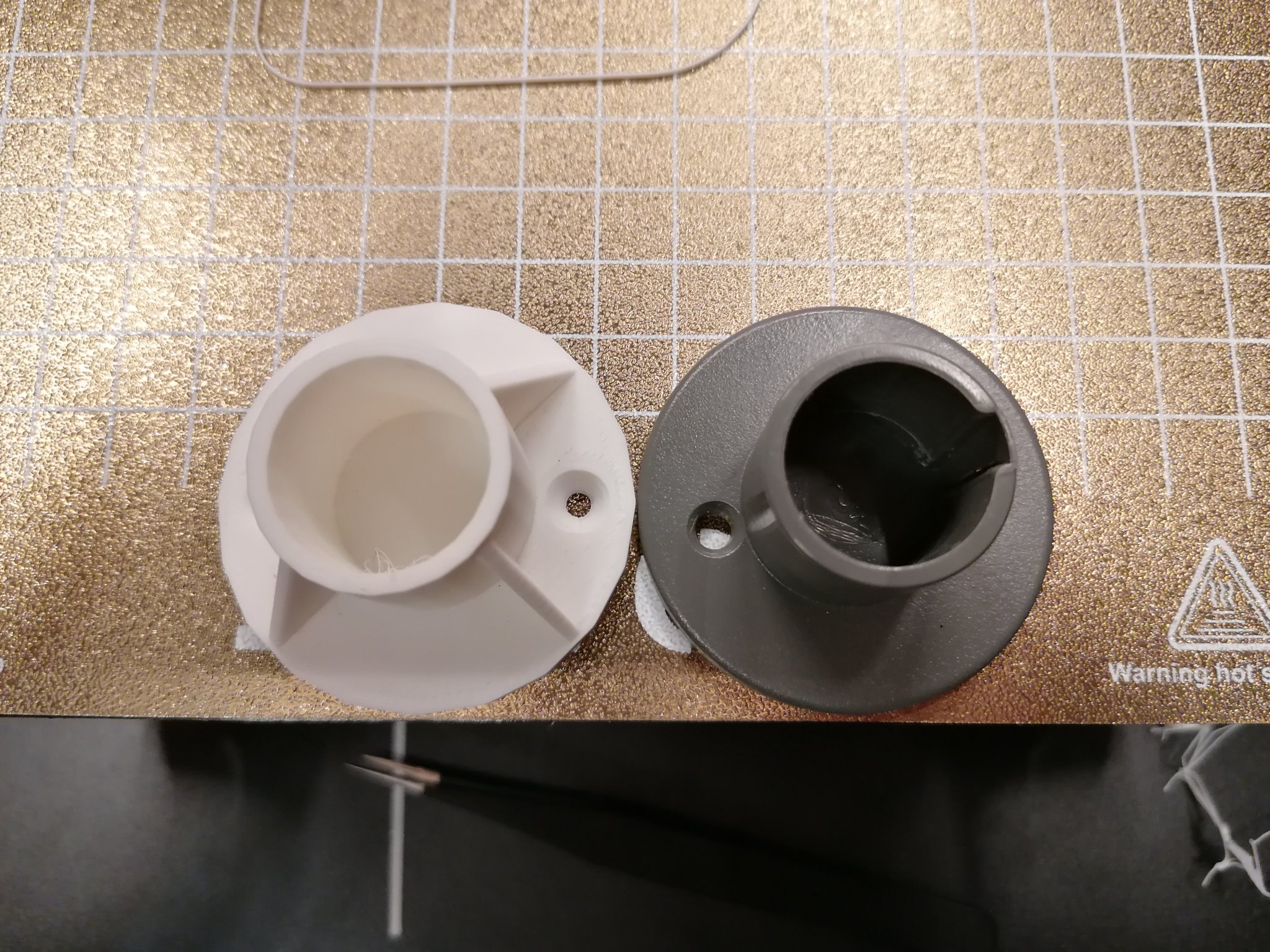 Giá đỡ gắn cột cho kệ xoay trong bếp