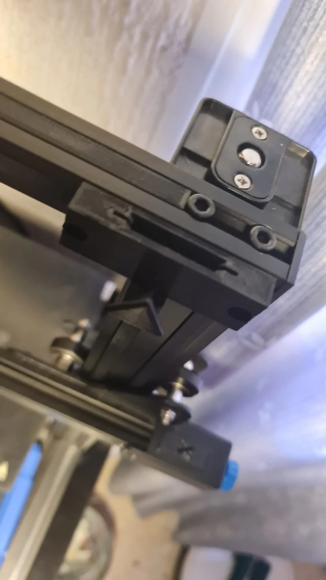 Giá đỡ cho espátula và kéo cắt dễ dàng lắp đặt